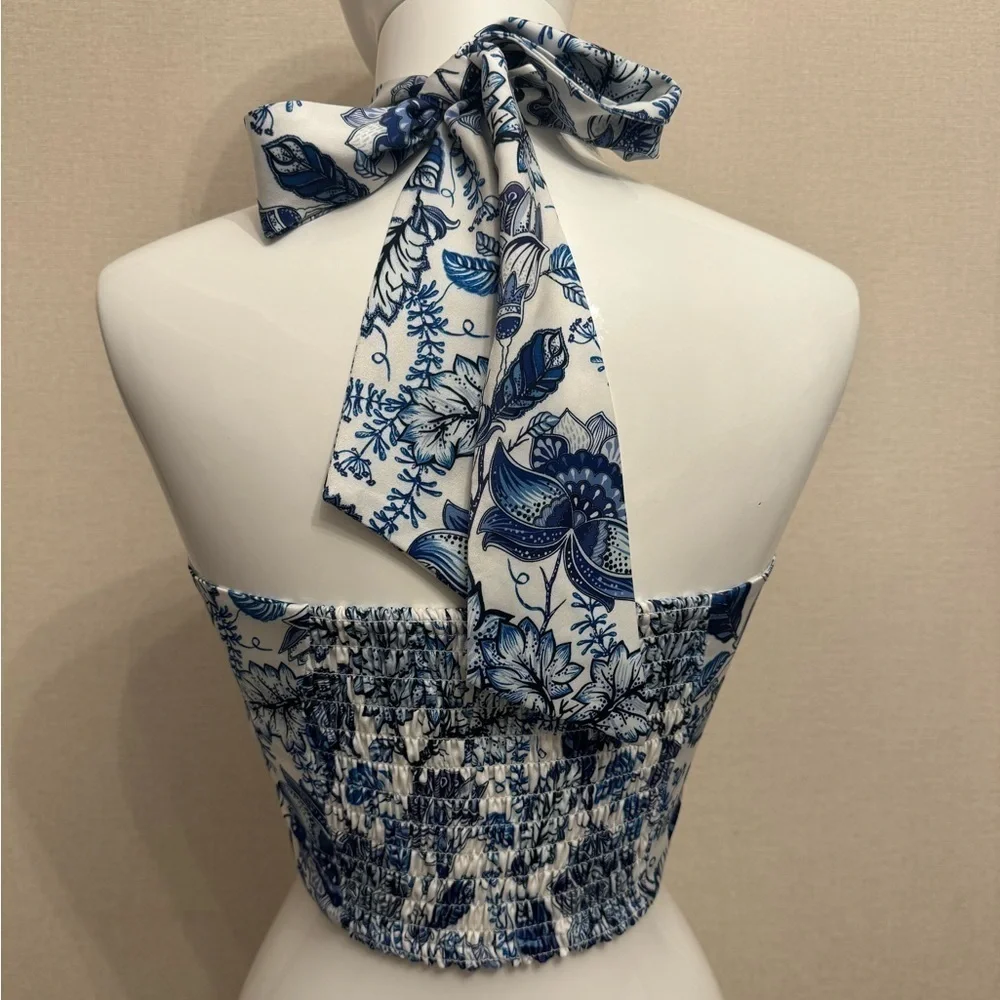 Bebe Ring Detail Printed Halter Top 2 - Picture 4 of 12